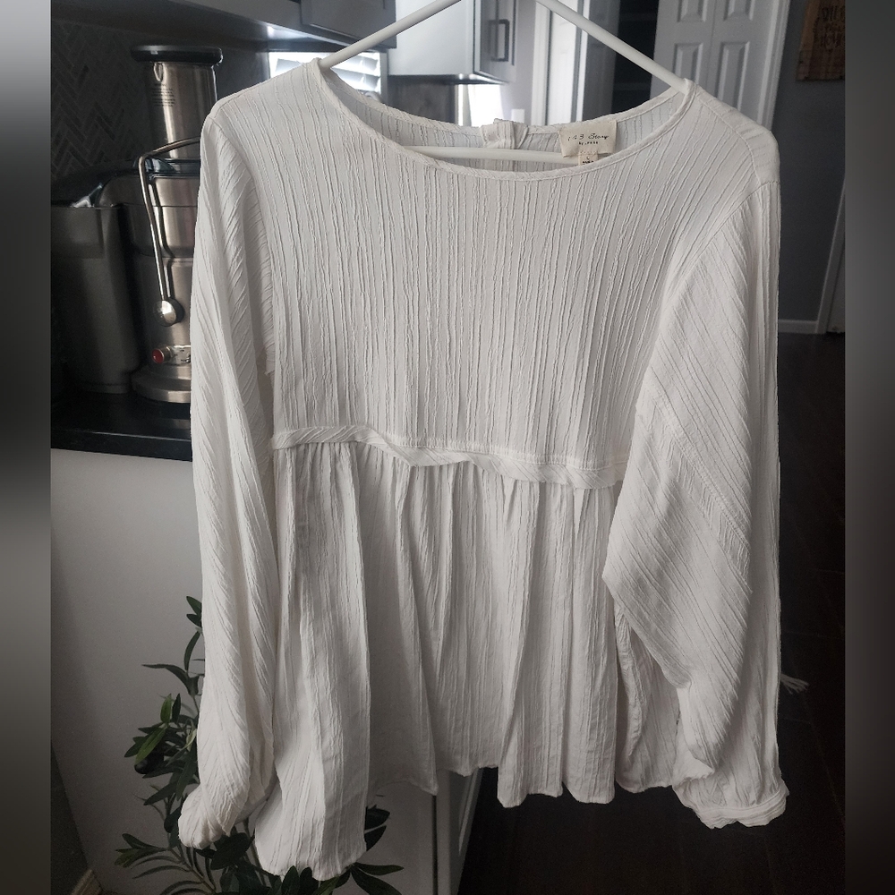 143 story, Large, white